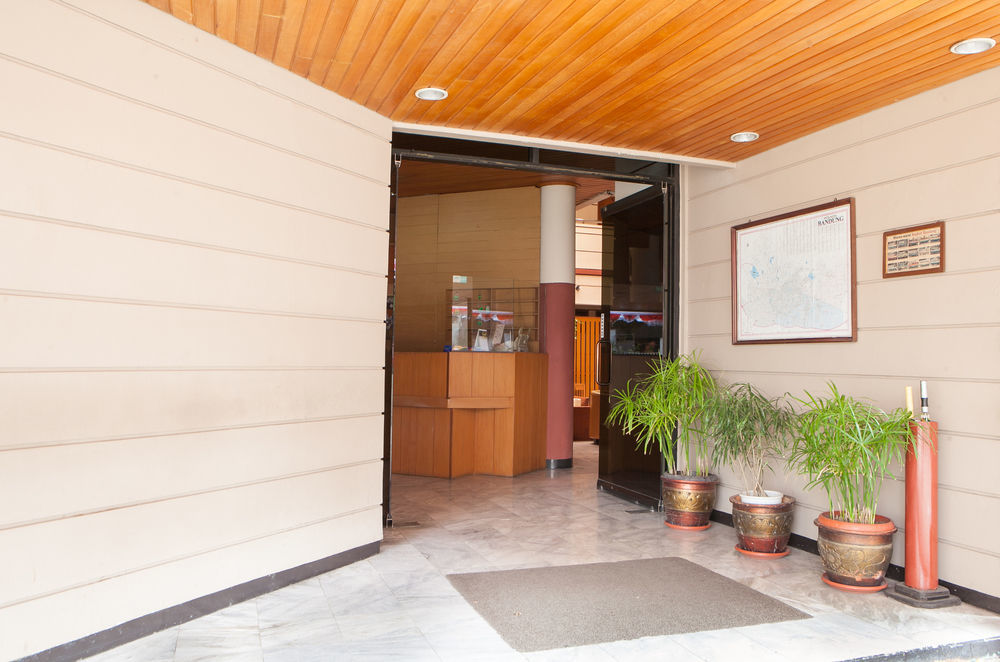 Reddoorz Plus @ Sukamulya Pasteur 2 บันดุง ภายนอก รูปภาพ